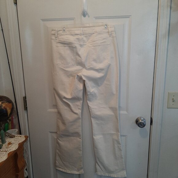 Simply Vera Bootcut Jeans; Vera Wang; Ivory; NWOT; Size 12; Cotton Blend - Picture 2 of 4